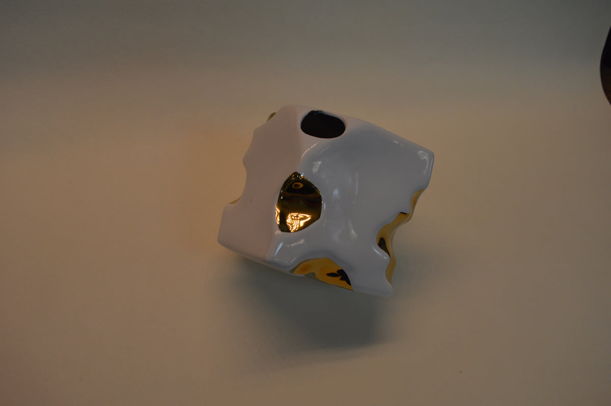 Home Décor White Cheese Flower Vase Ornaments in three different sizes -Gold