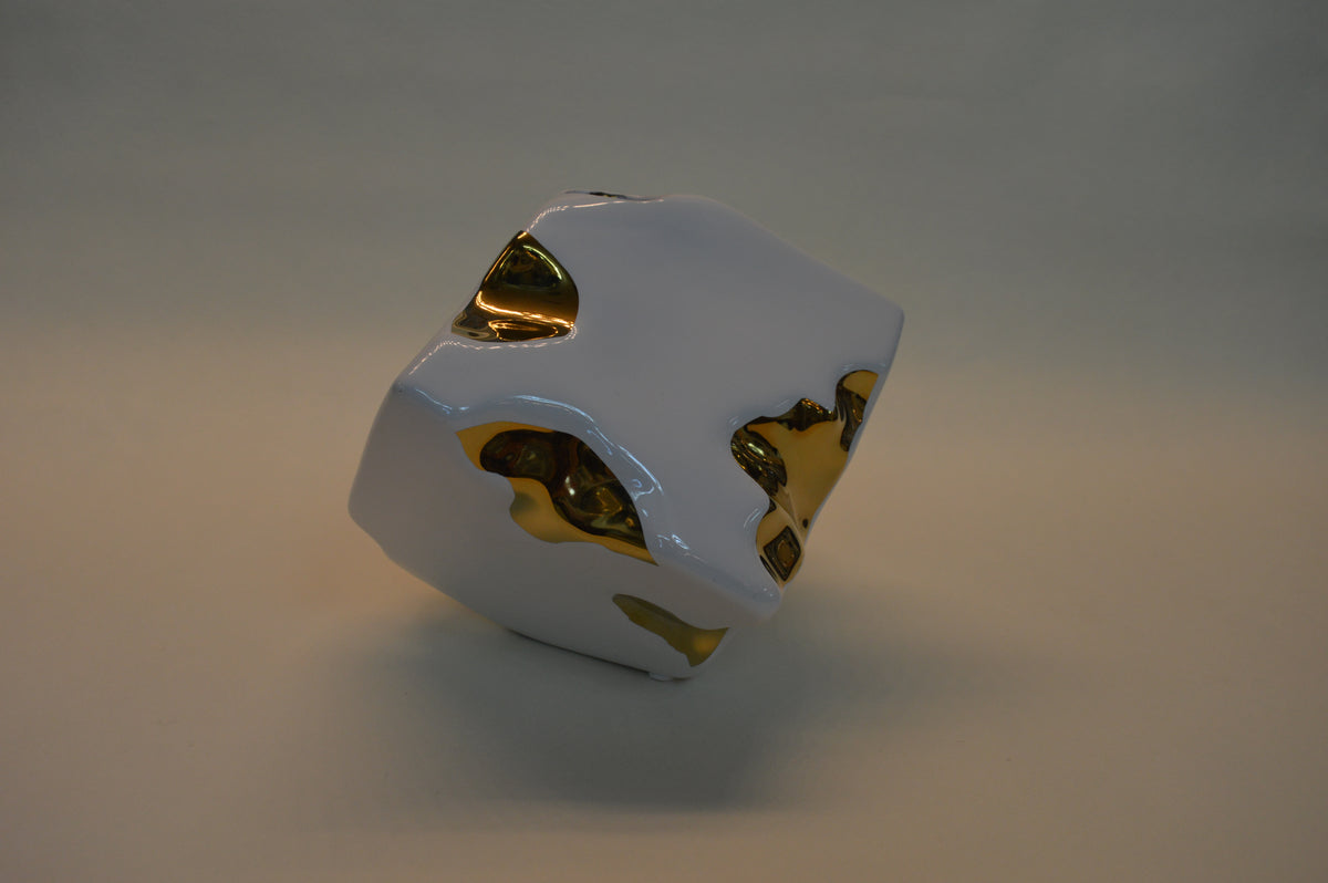 Home Décor White Cheese Flower Vase Ornaments in three different sizes -Gold