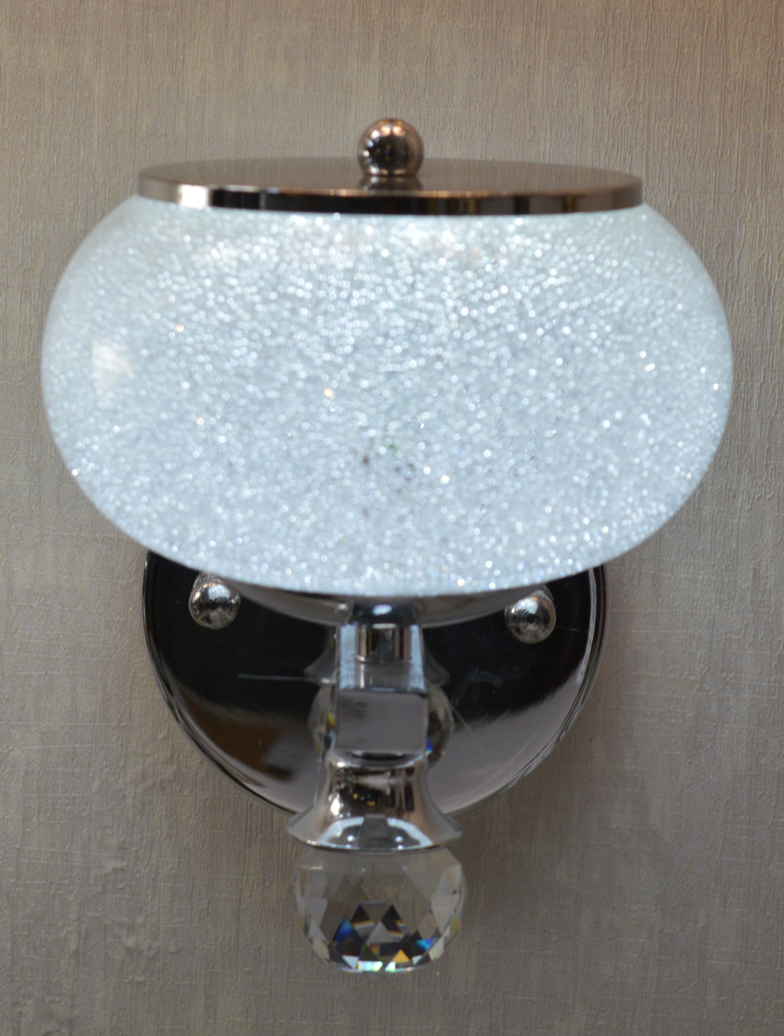 Crystal Glow Luxury Wall Light – Modern Decorative Sconce