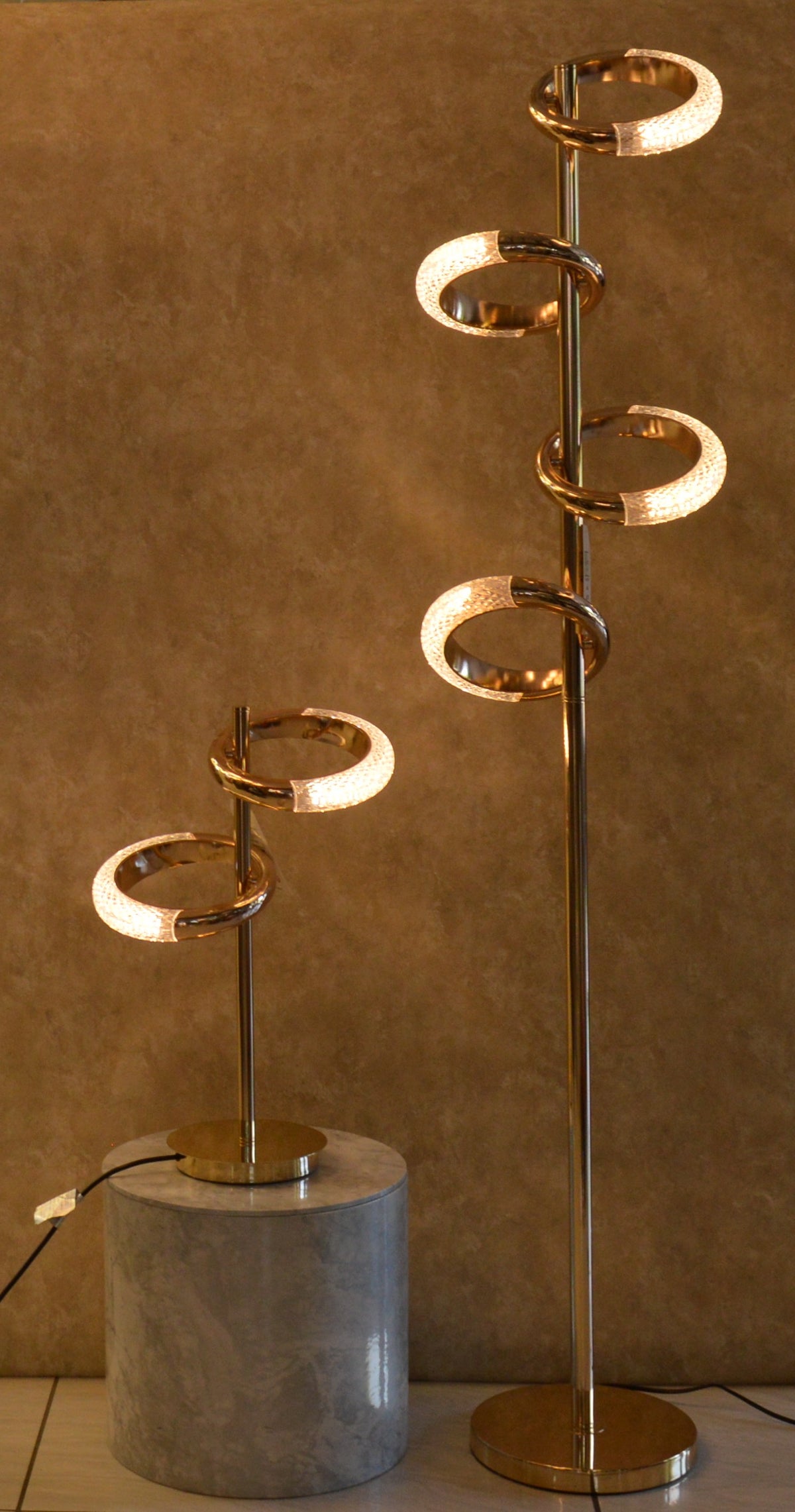 Modern Spiral Ring LED Floor Lamp & Table Lamp Set Gold Contemporary Light