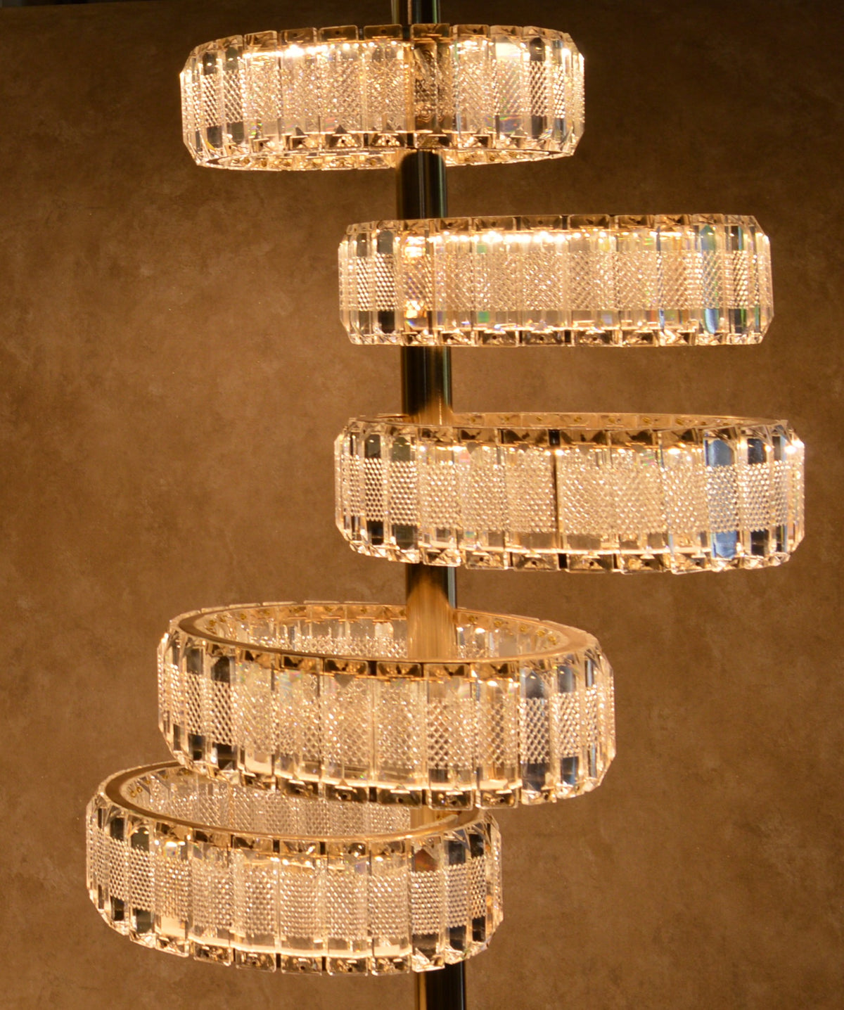 Classic Modern Crystal Halo LED Floor Lamp & Table Lamp Set Contemporary Gold