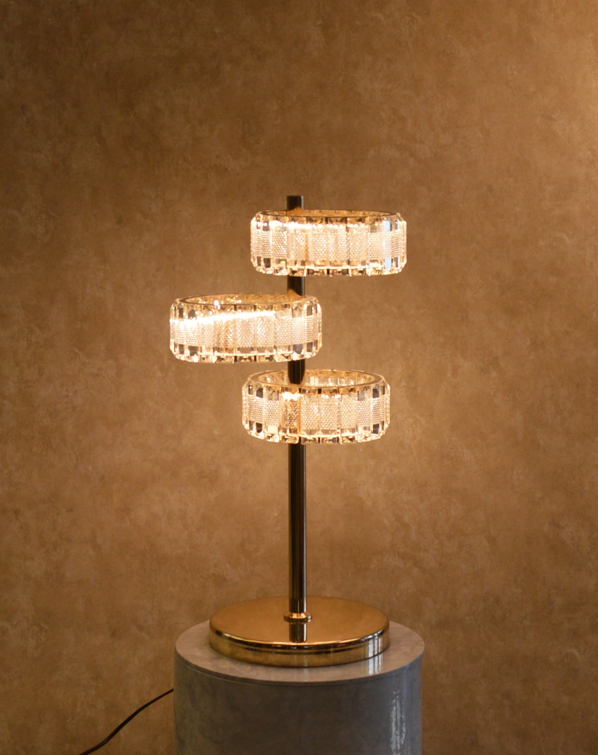 Classic Modern Crystal Halo LED Floor Lamp & Table Lamp Set Contemporary Gold