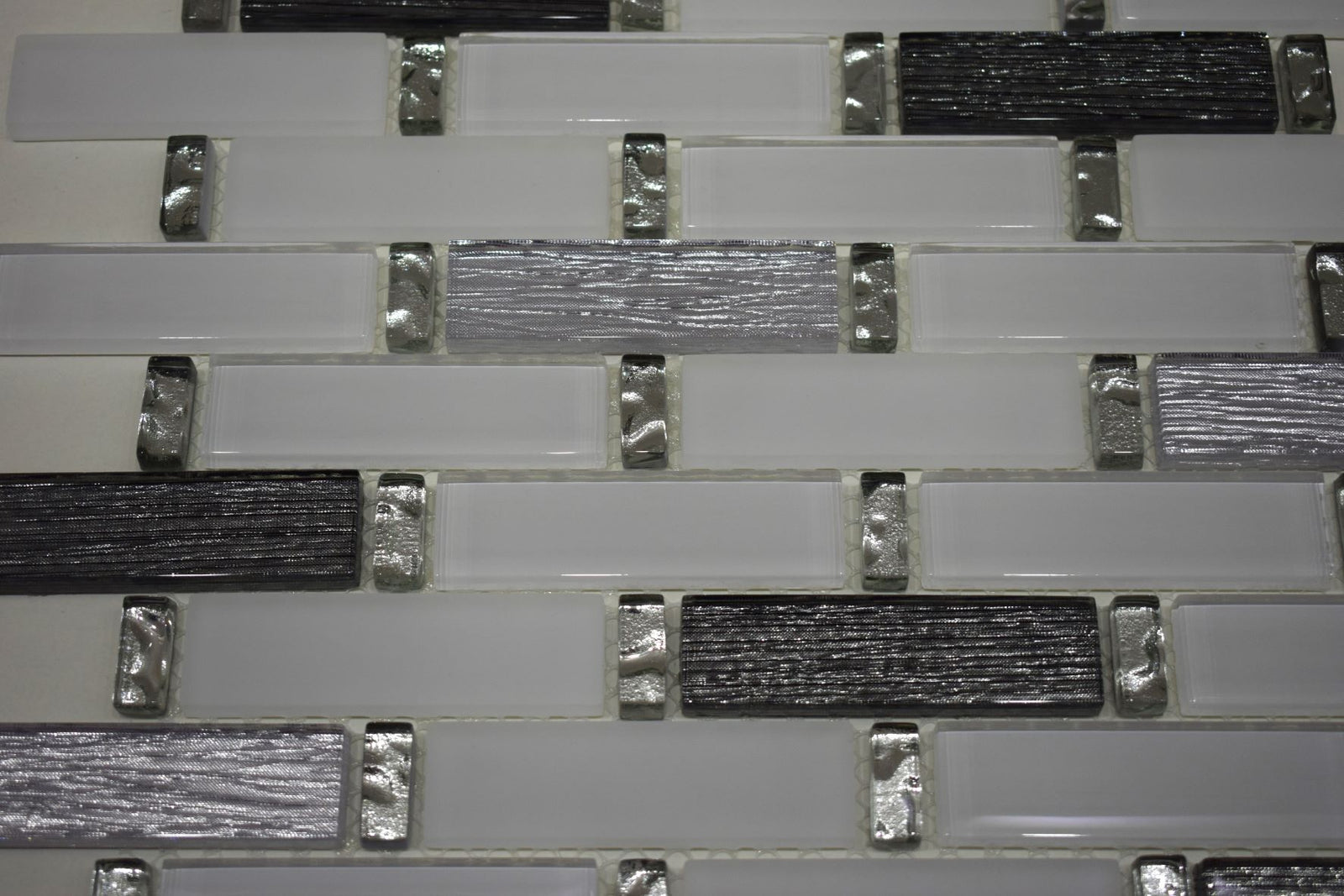 White Grayscale Glass Mosaic Tile | 1 sheet 30cmx30cm&8mm | 11 sheets 1sqm