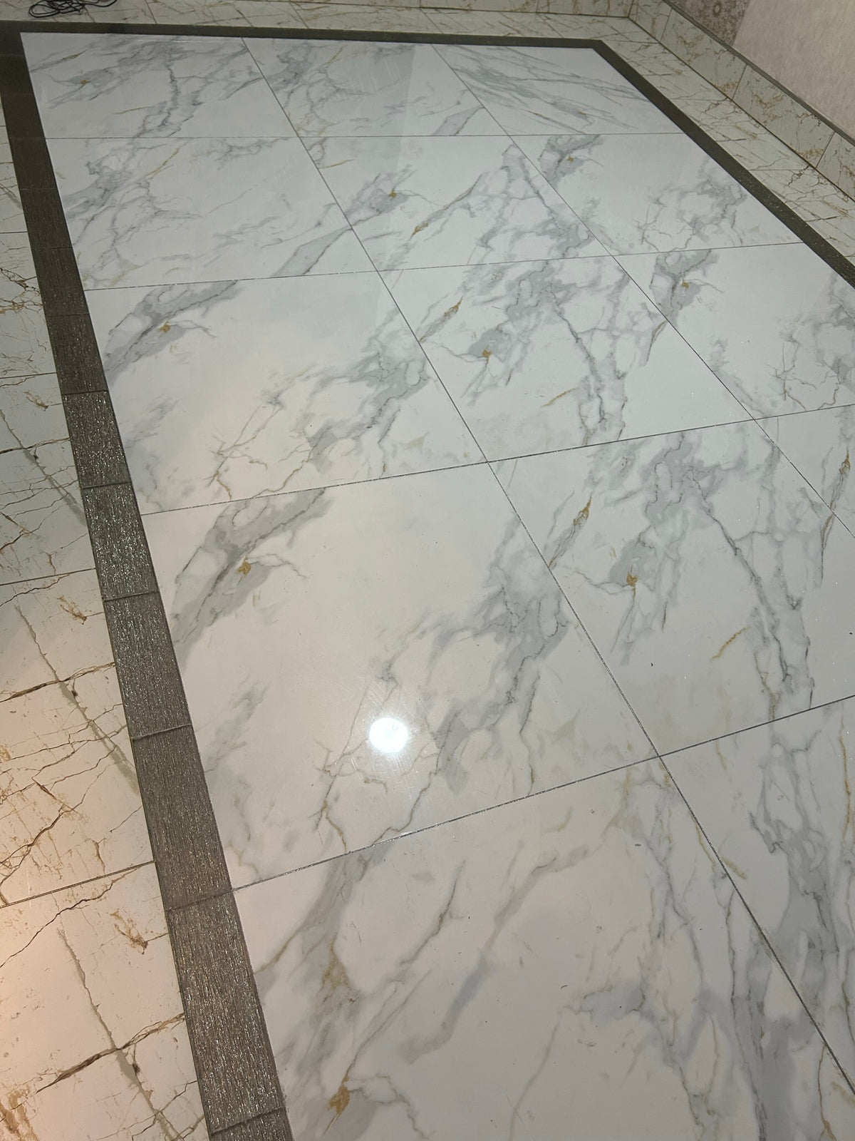 White Marble Effect with Grey and Cream Color Texture Polished Porcelain Tiles Wall & Floor Tiles-800*800*10.5mm-CTB842003F