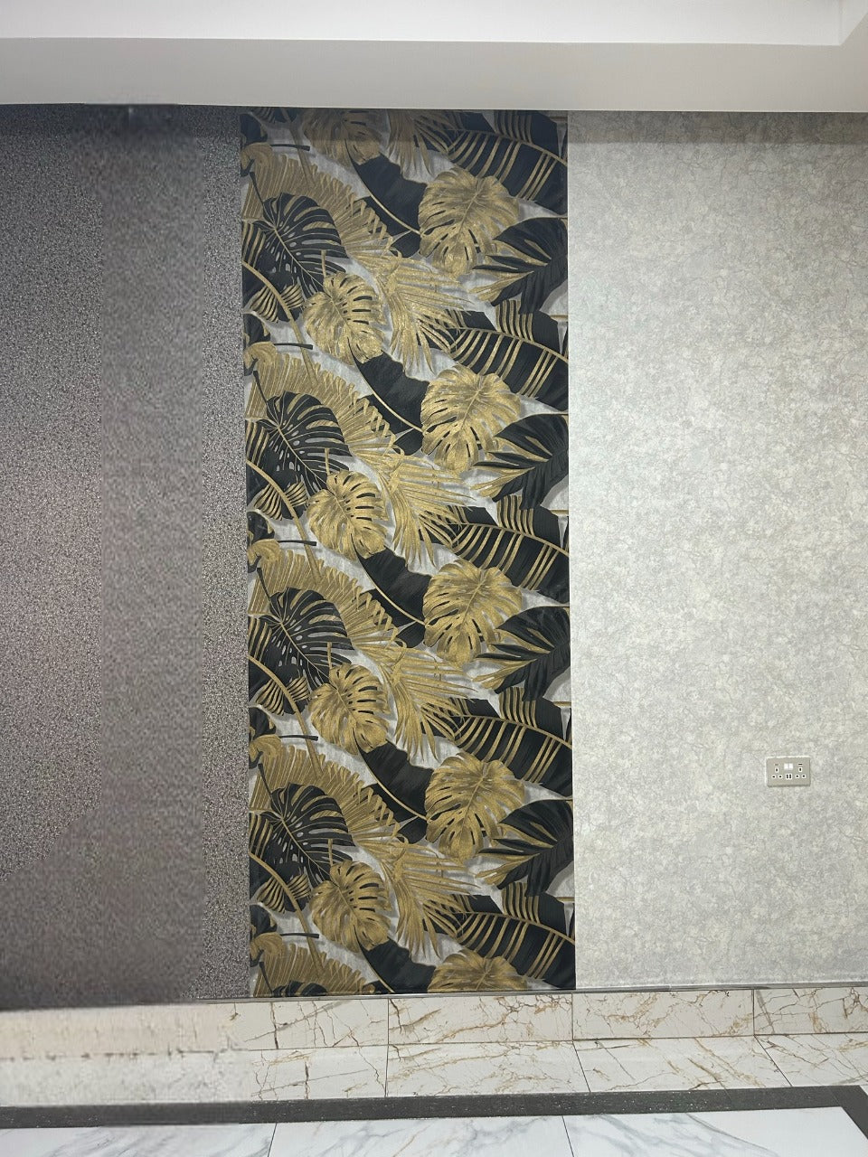 Natura Wallpapers-Cream & Gold, Black & Gold  - DK.22860-2 & 5