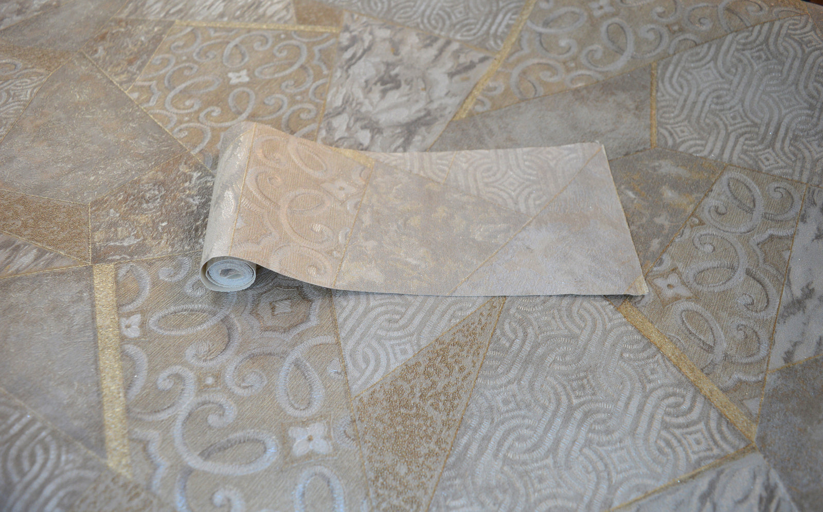 Kingston Modern Geometric Pattern Double width Wallpapers in 3 different colours-15mtr Length and 1mtr Width-VA15204, 05 & 08