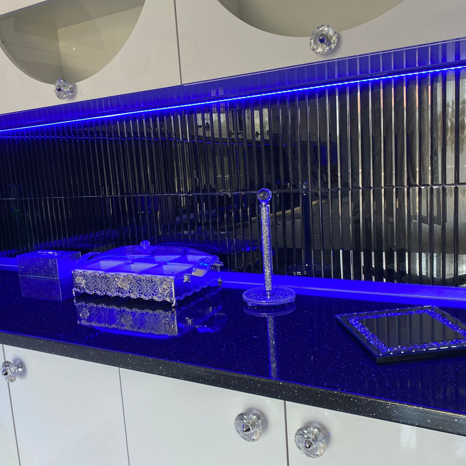 Black Rectangle Strip Glass Mosaic Tiles-300*300*8mm-11sheets-1m2-DZ3302