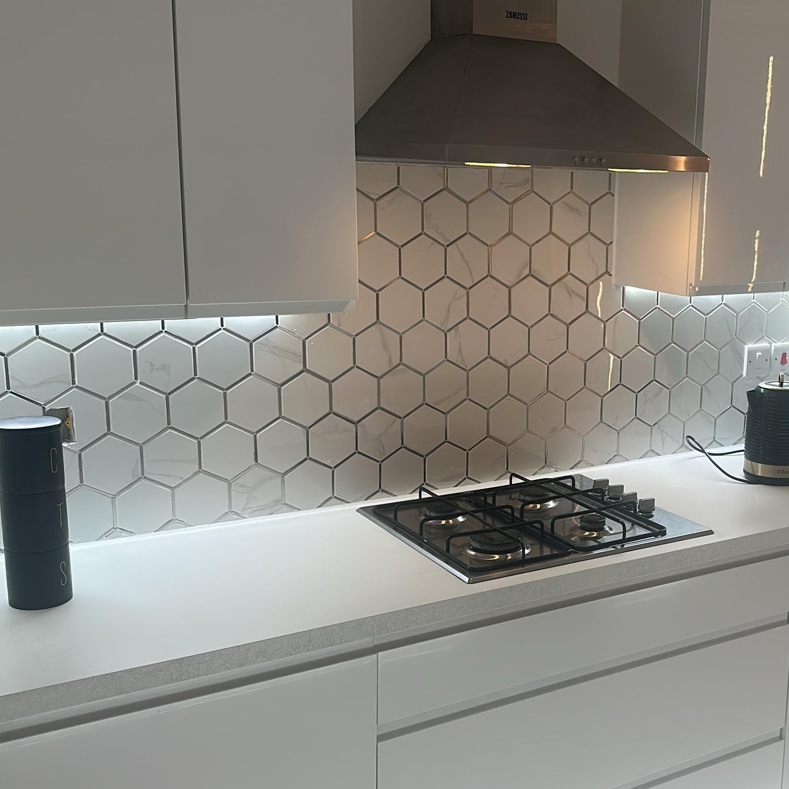 Hexagonal Gold and White Elegant Porcelain Mosaic Tiles-220*380*8mm-11sheets-1m2-HEX-POR04