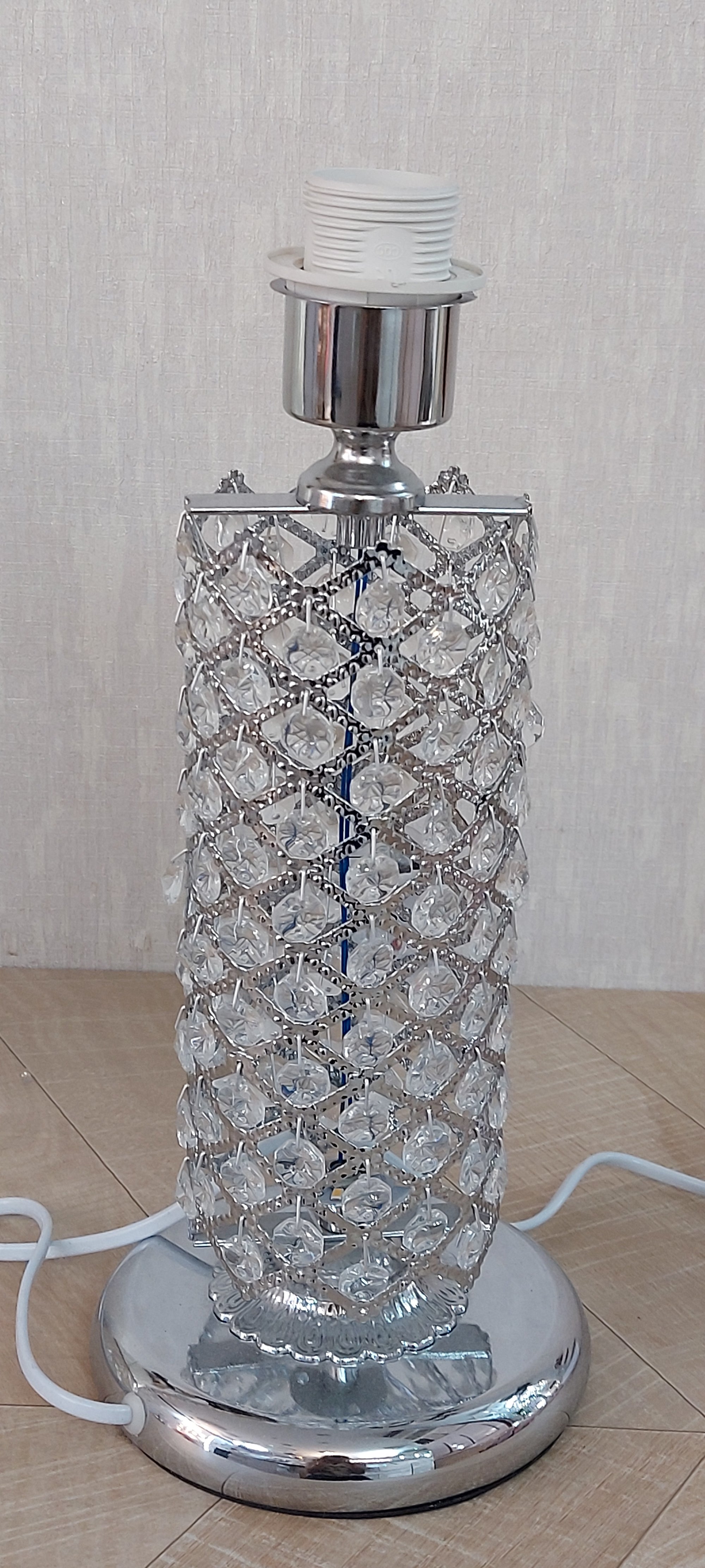 Thin metallic frame crystallic table lamp with incorporated LED [HGC01 | HSC01]