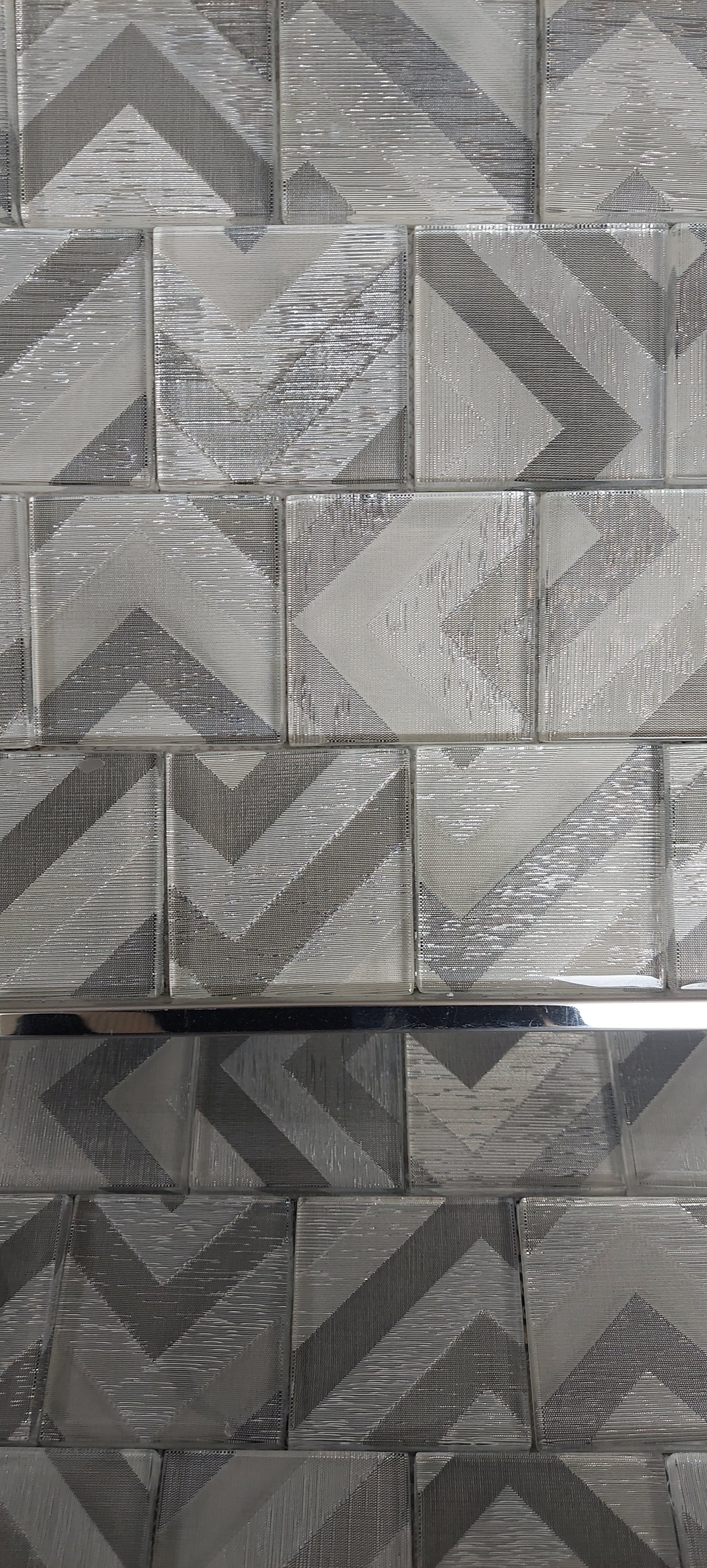 Modern silver arrows glass mosaic tile