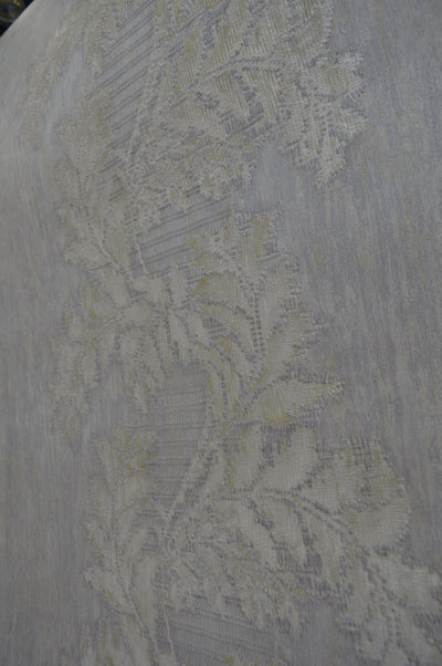 White nature imprint descreet embrodie luxury wallapper