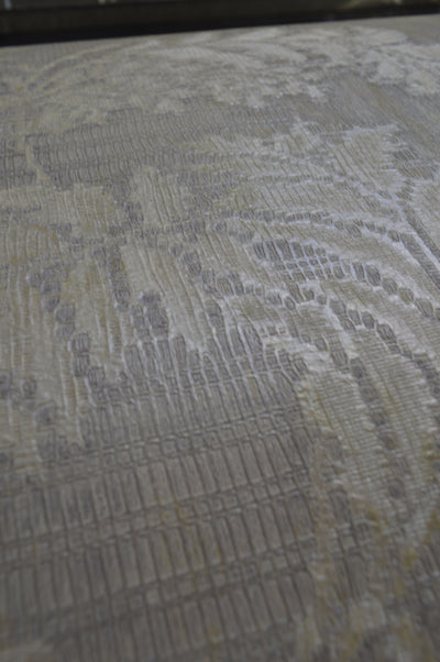 White nature imprint descreet embrodie luxury wallapper