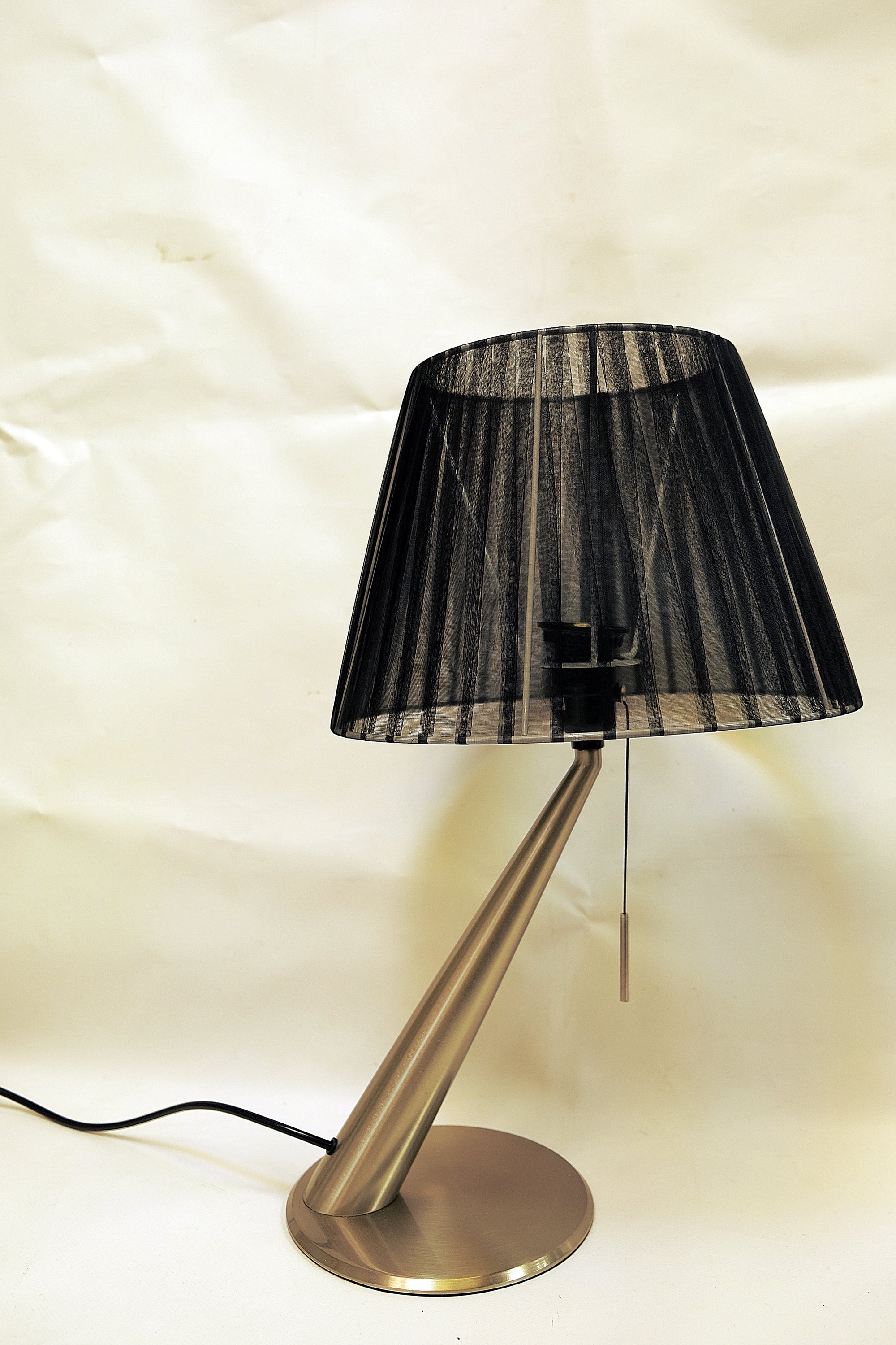 Oblique metallic modern table lamp [6091]