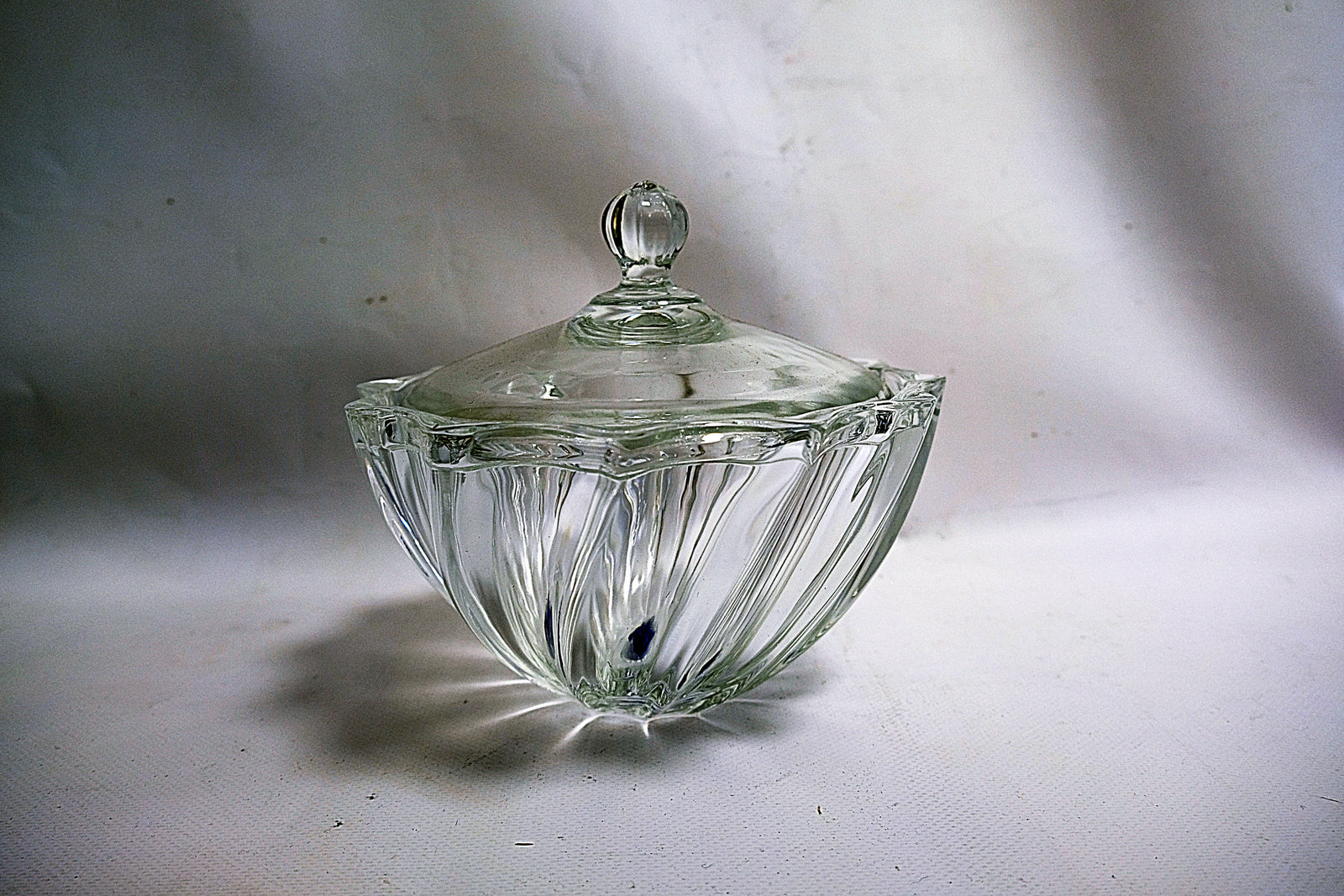 Golden Crystal Glass Bowl / Fruit Plate