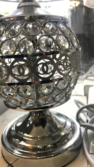 Thin metallic frame crystallic table lamp with incorporated LED [CDG002 | CDS002]