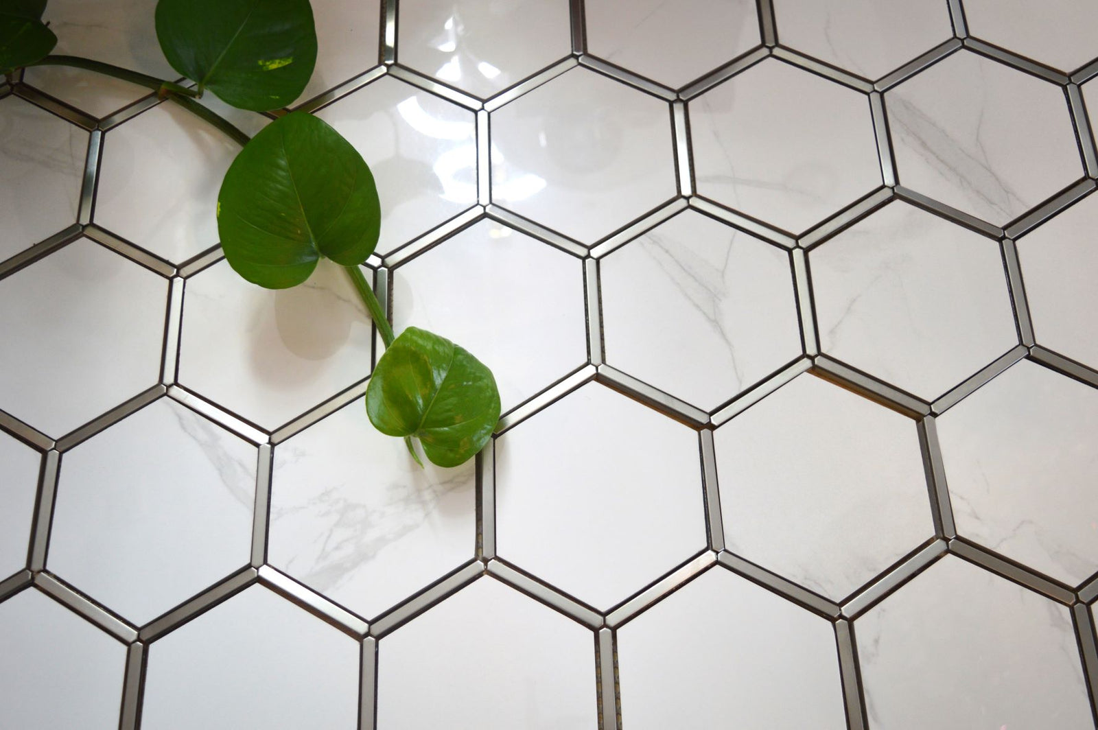 Hexagonal Gold and White Elegant Porcelain Mosaic Tiles-220*380*8mm-11sheets-1m2-HEX-POR04