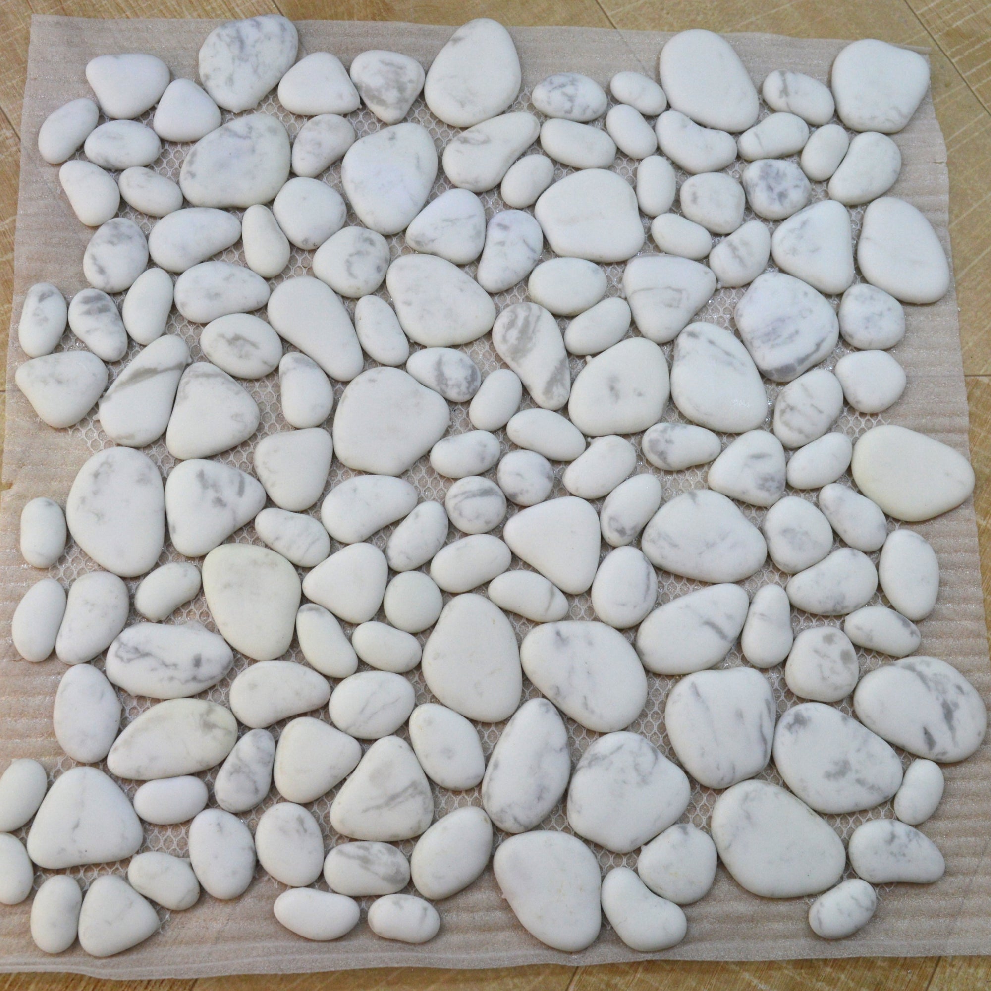 White Stone Pebbles Mosaics-300*300*8mm-11sheets-1m2-DXMQ2