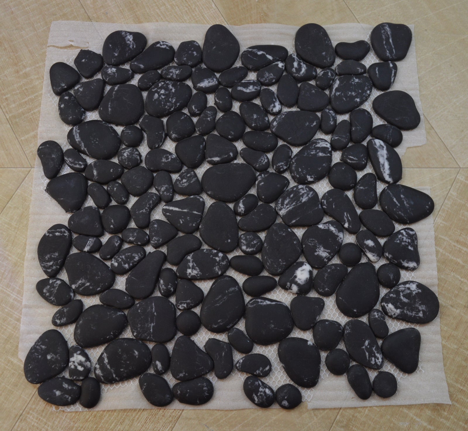 Black & White Stones Pebbles Mosaic Tiles-305*305*6mm-11sheets-1m2-DXMQ6