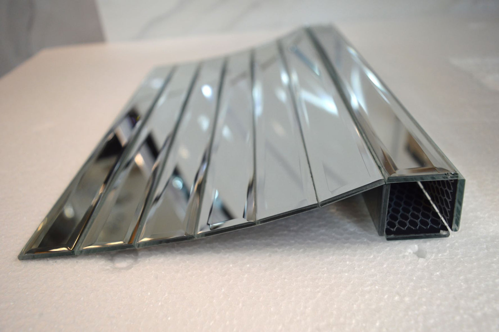 MIRROR METRO MOSAIC TILES REFLEXION RECTANGLE- 300*300*8mm-11sheets-1m2-DZ3303