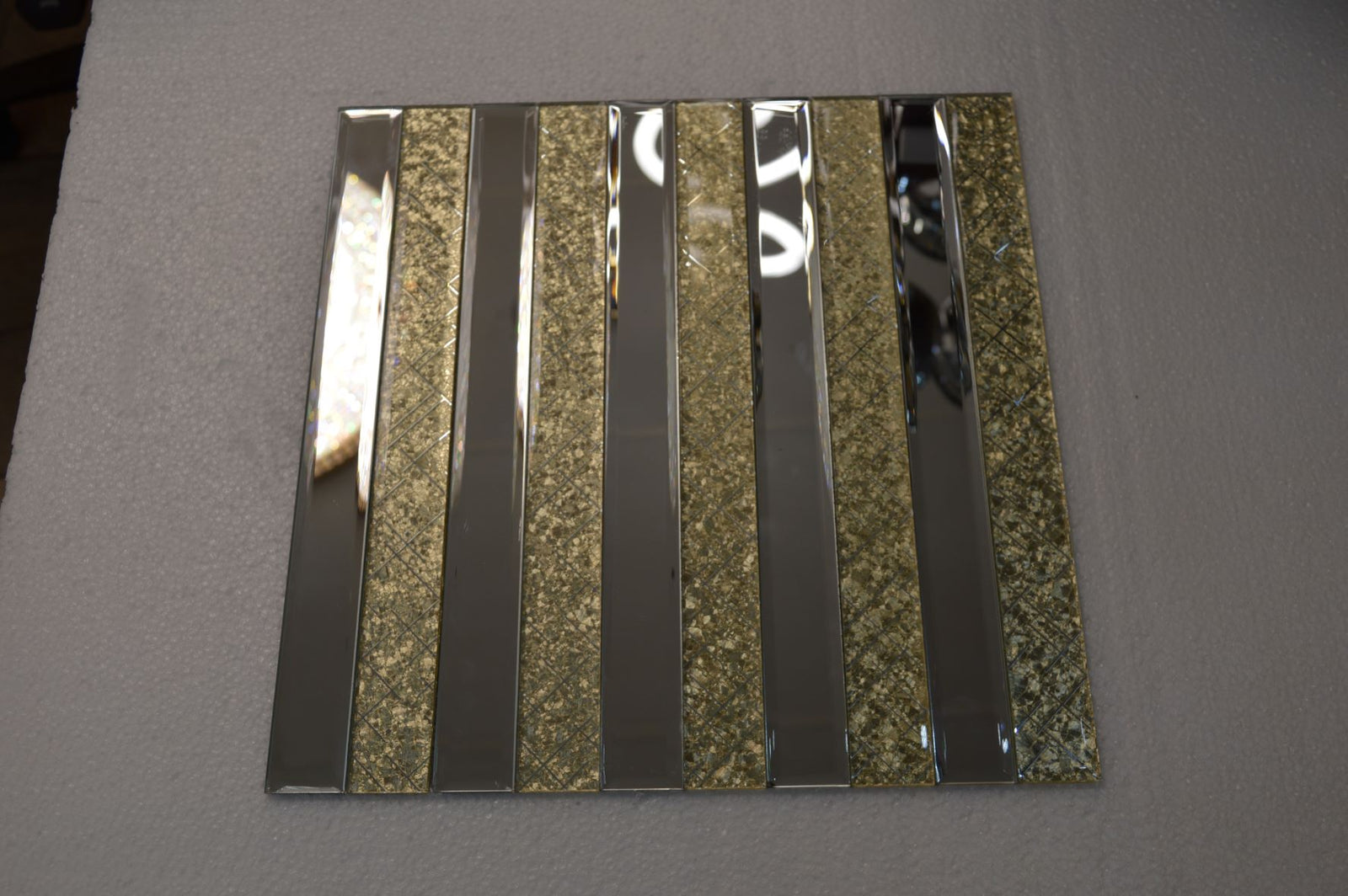 Gold Designed & Mirror Rectangle Glass Mosaic Tiles-300*300*8mm-11sheets-1m2-DZ3301