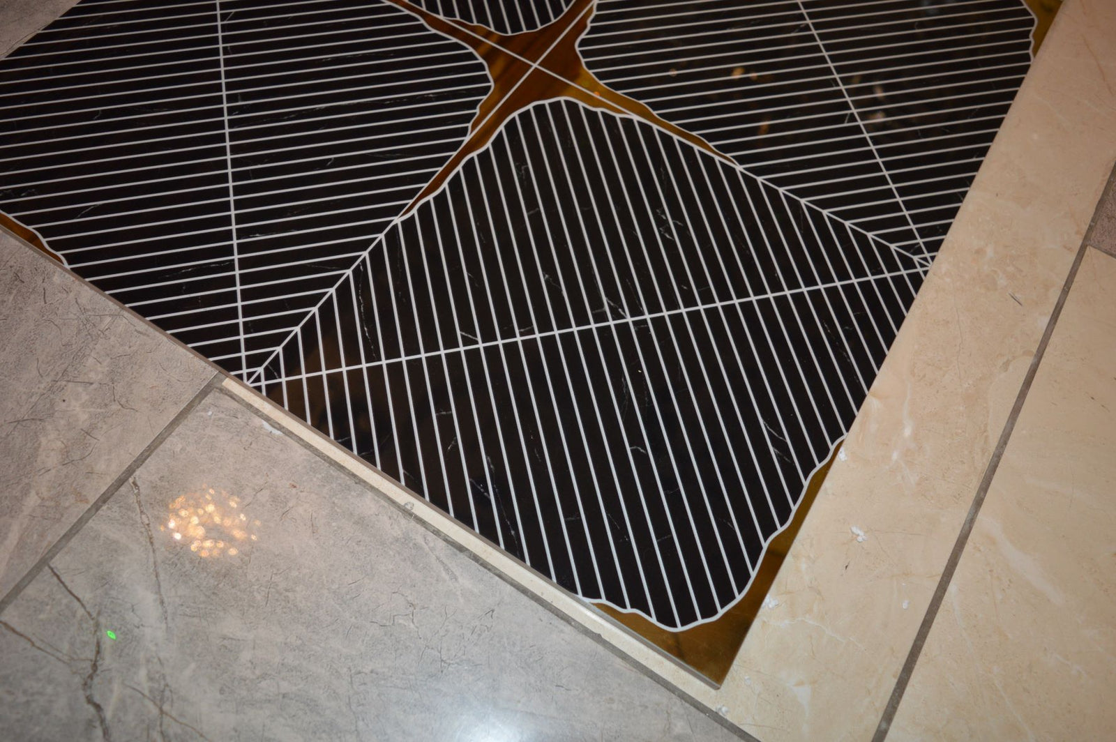 Black & Gold, White & Gold Argyle Pattern Porcelain Décor Wall & Floor Tiles-600*600*10mm-3sheets-1m2-Code: DEC-MIR0791 & DEC-MIR0792