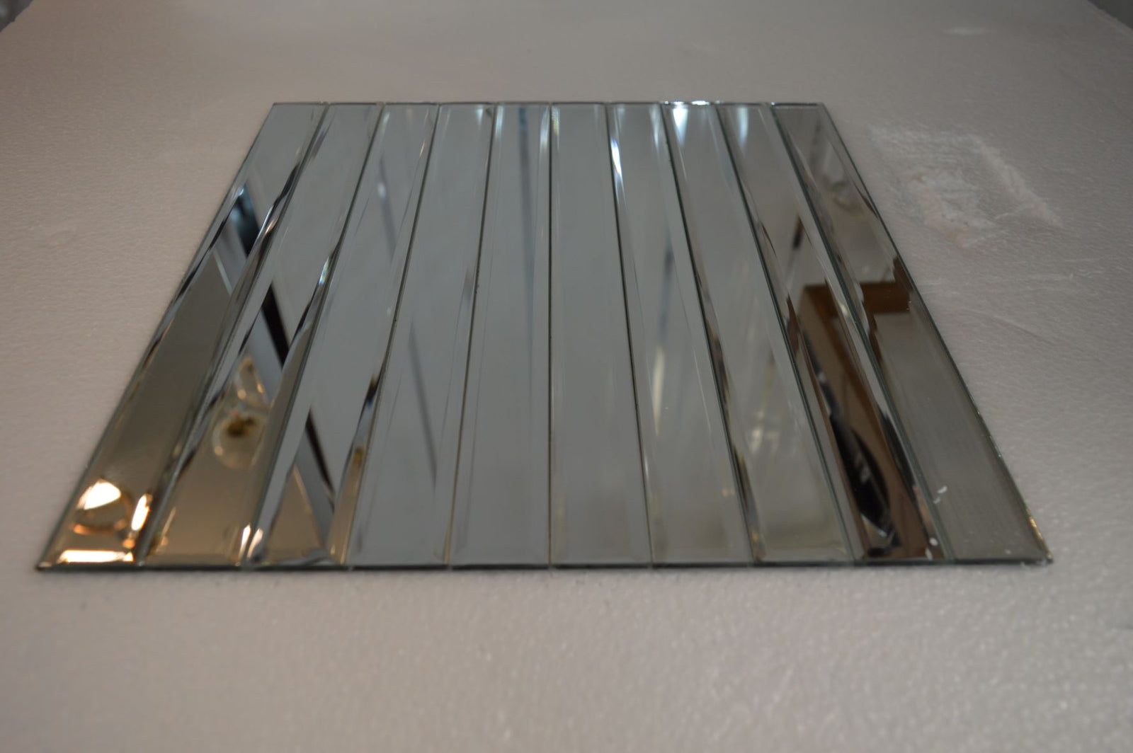 MIRROR METRO MOSAIC TILES REFLEXION RECTANGLE- 300*300*8mm-11sheets-1m2-DZ3303
