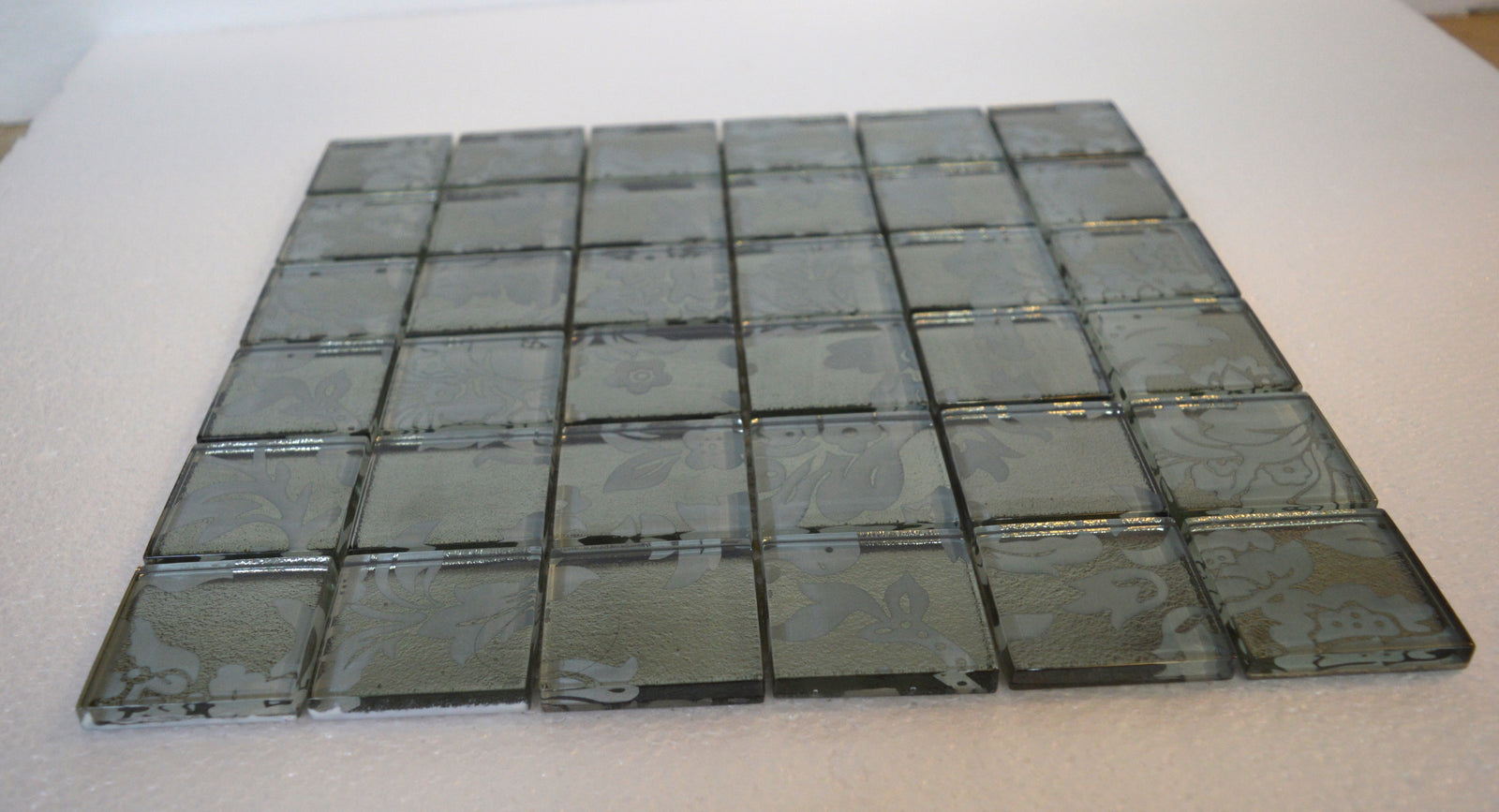 Silver & Grey Leaf Glass Mosaic Tile-300*300*8mm-11sheets-1m2