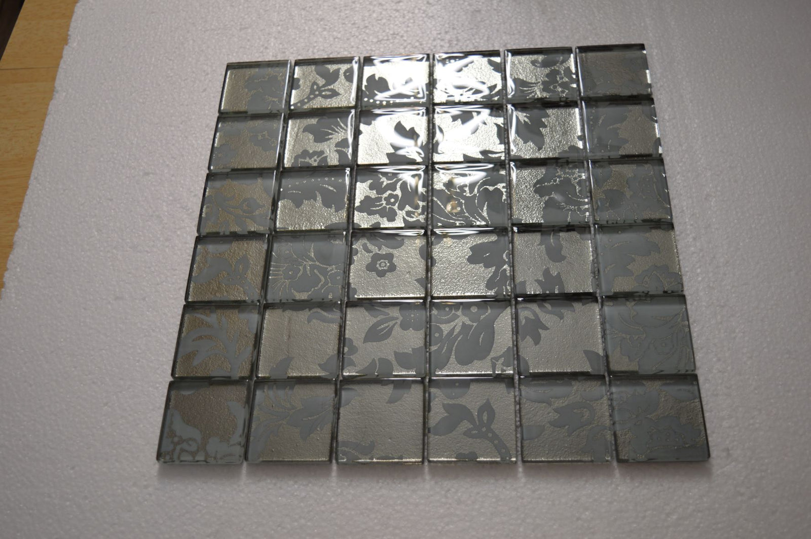 Silver & Grey Leaf Glass Mosaic Tile-300*300*8mm-11sheets-1m2