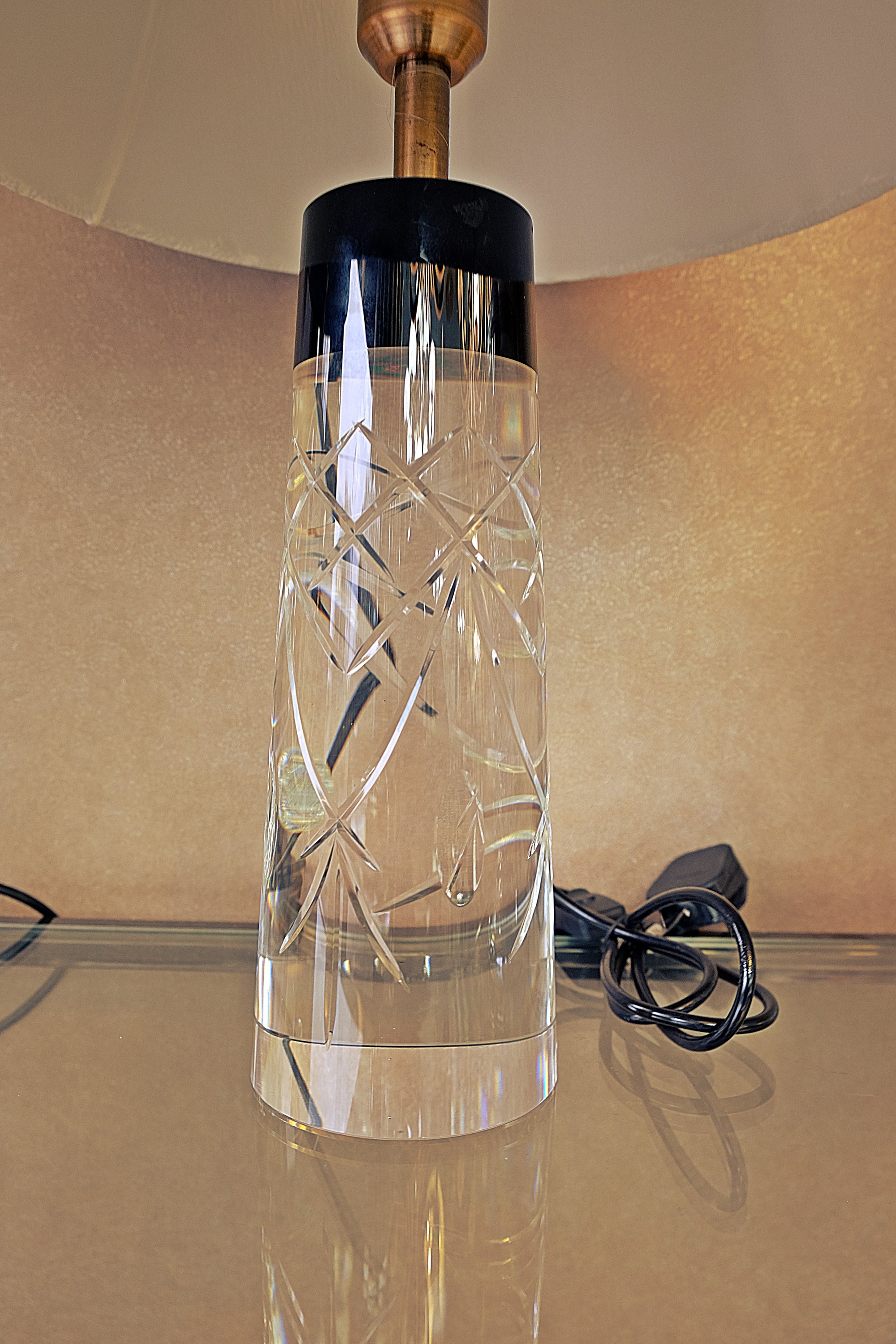 Strong crystallic cylindrical lamp, black & see-through body [F095]