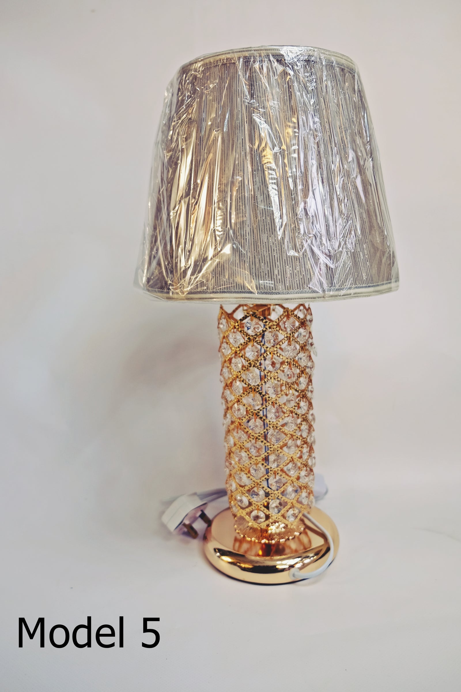 Thin metallic frame crystallic table lamp with incorporated LED [HGC01 | HSC01]
