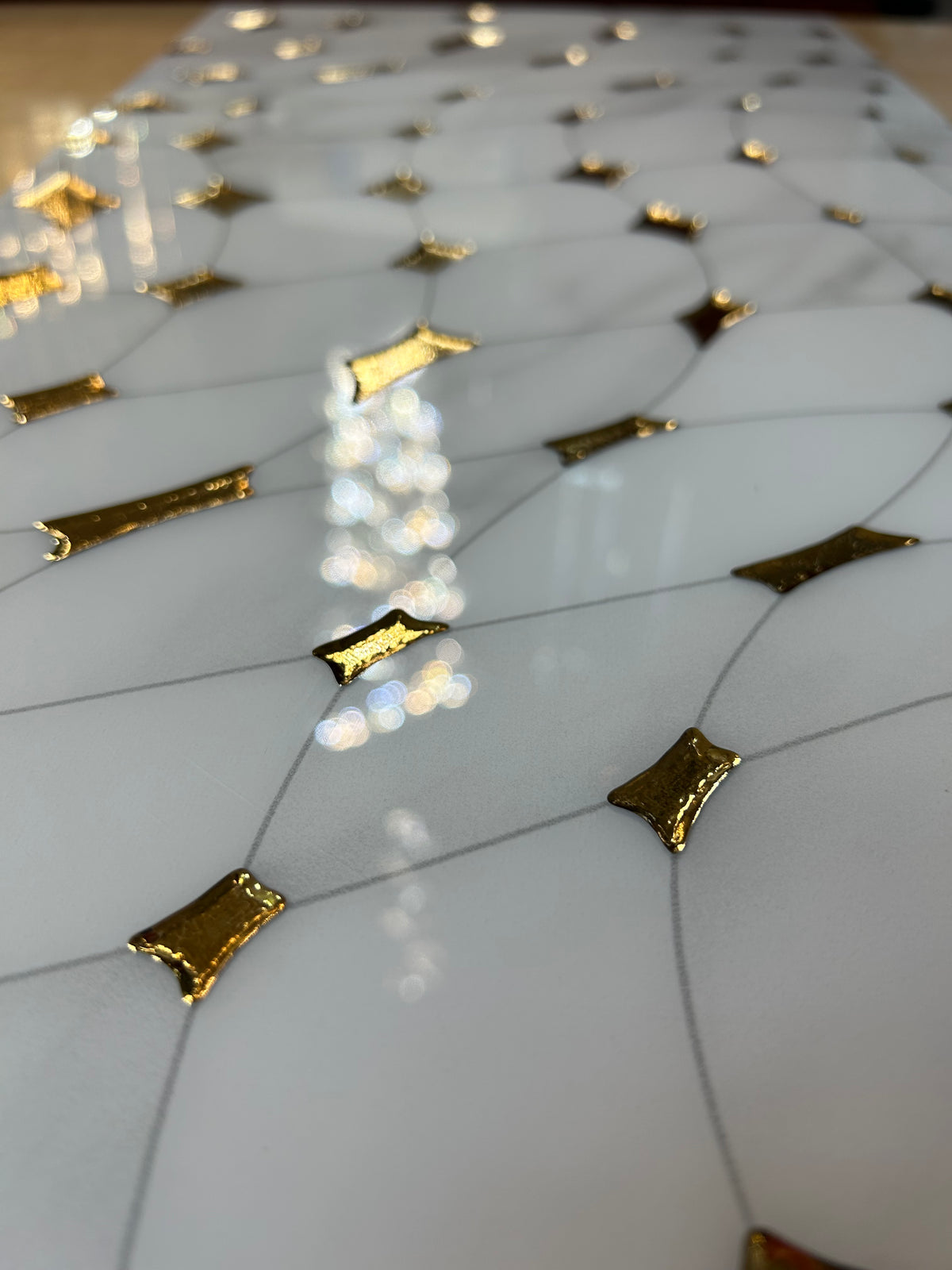 Gold & White Porcelain Decor Tile-300*600*8mm-8sheets-1m2-WJ723 & WJ724