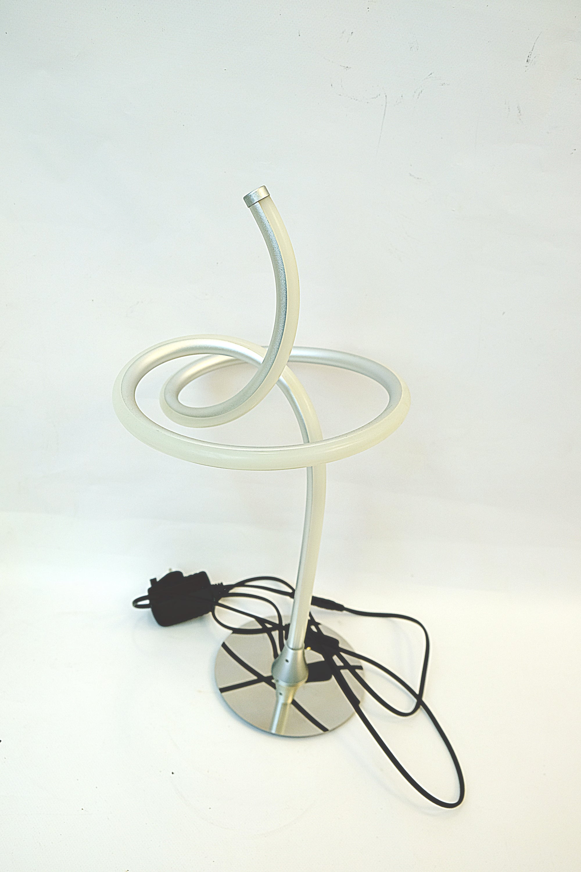LED Metallic body coffee table lamp [MF92033-2]