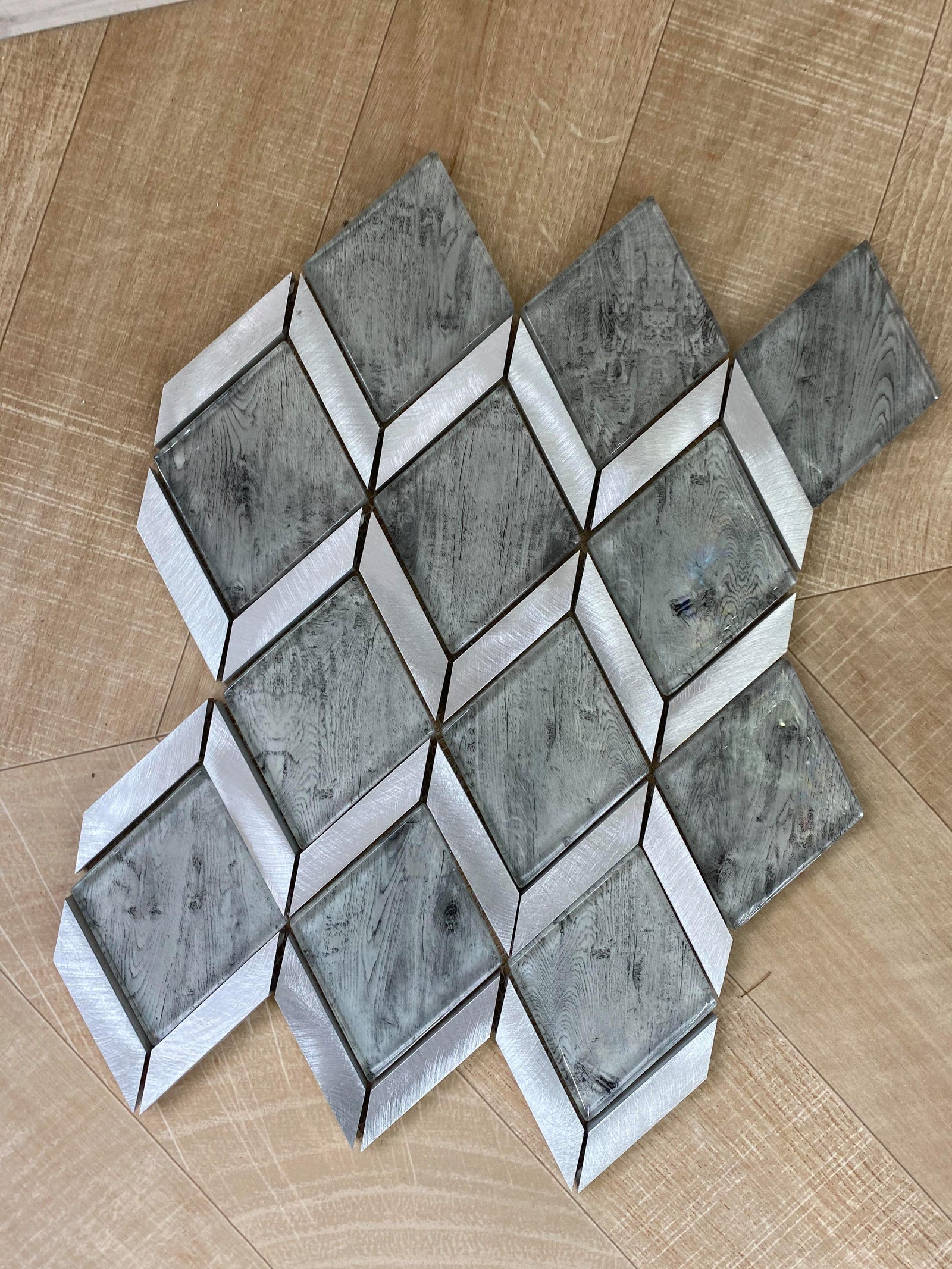 Light Grey Rhombus Mosaic Tile-330 x 255 x 8 mm-12sheets-1m2-RE-GL01
