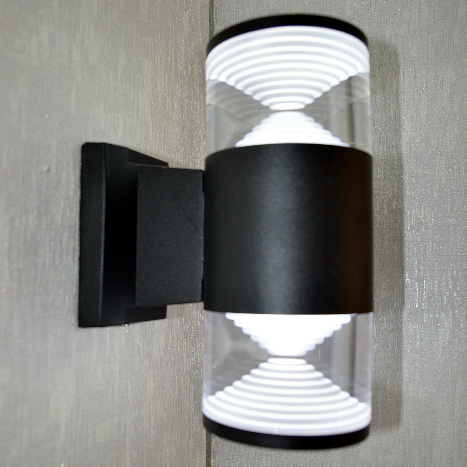 Crystallic Black Metal Wall Mounted Light