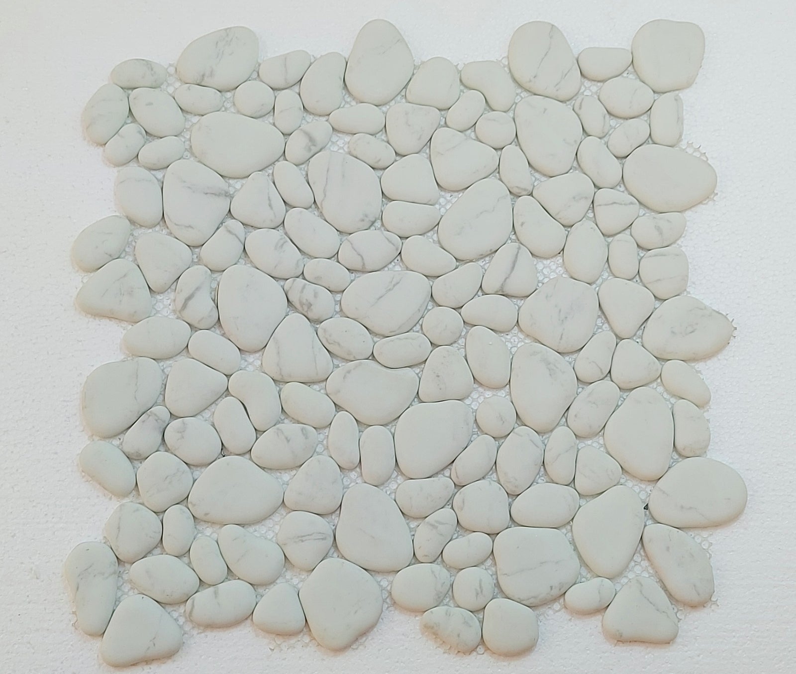 White Stone Pebbles Mosaics-300*300*8mm-11sheets-1m2-DXMQ2